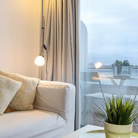 Frente Al Mar 103 Las Palmas / Gran Canaria